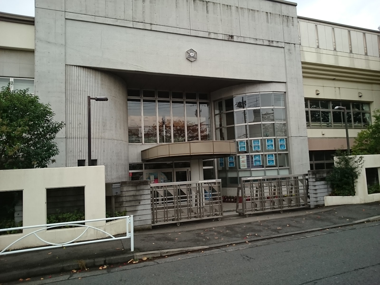 宮崎中学校の写真