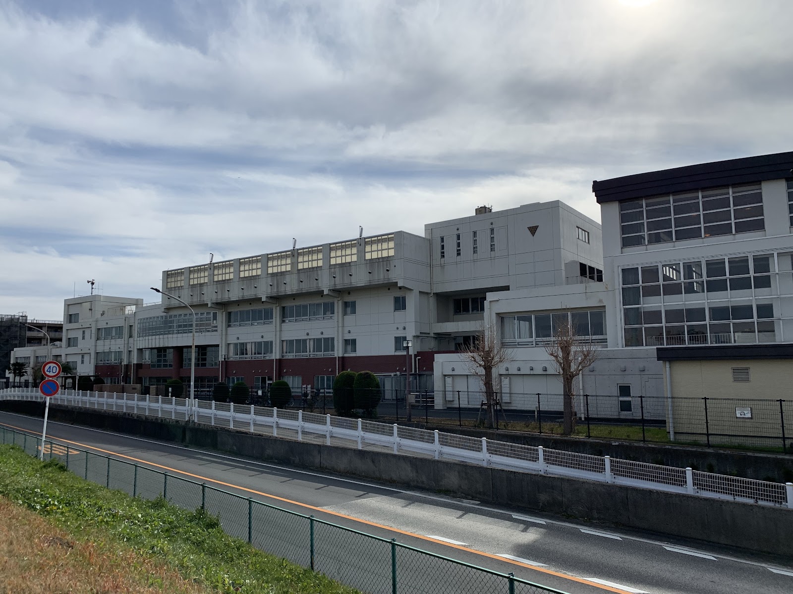 古市場小学校の写真