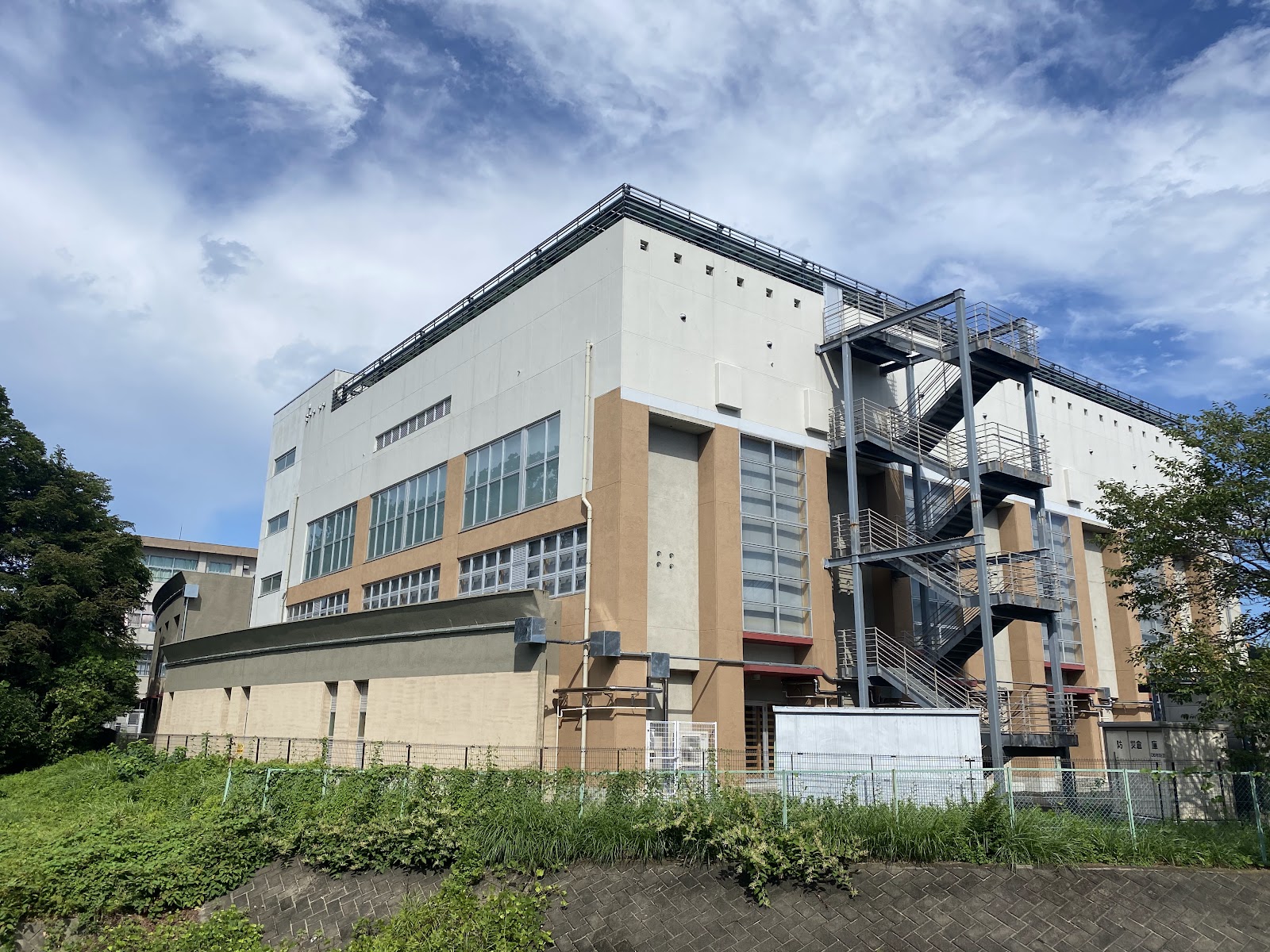 堺中学校の写真