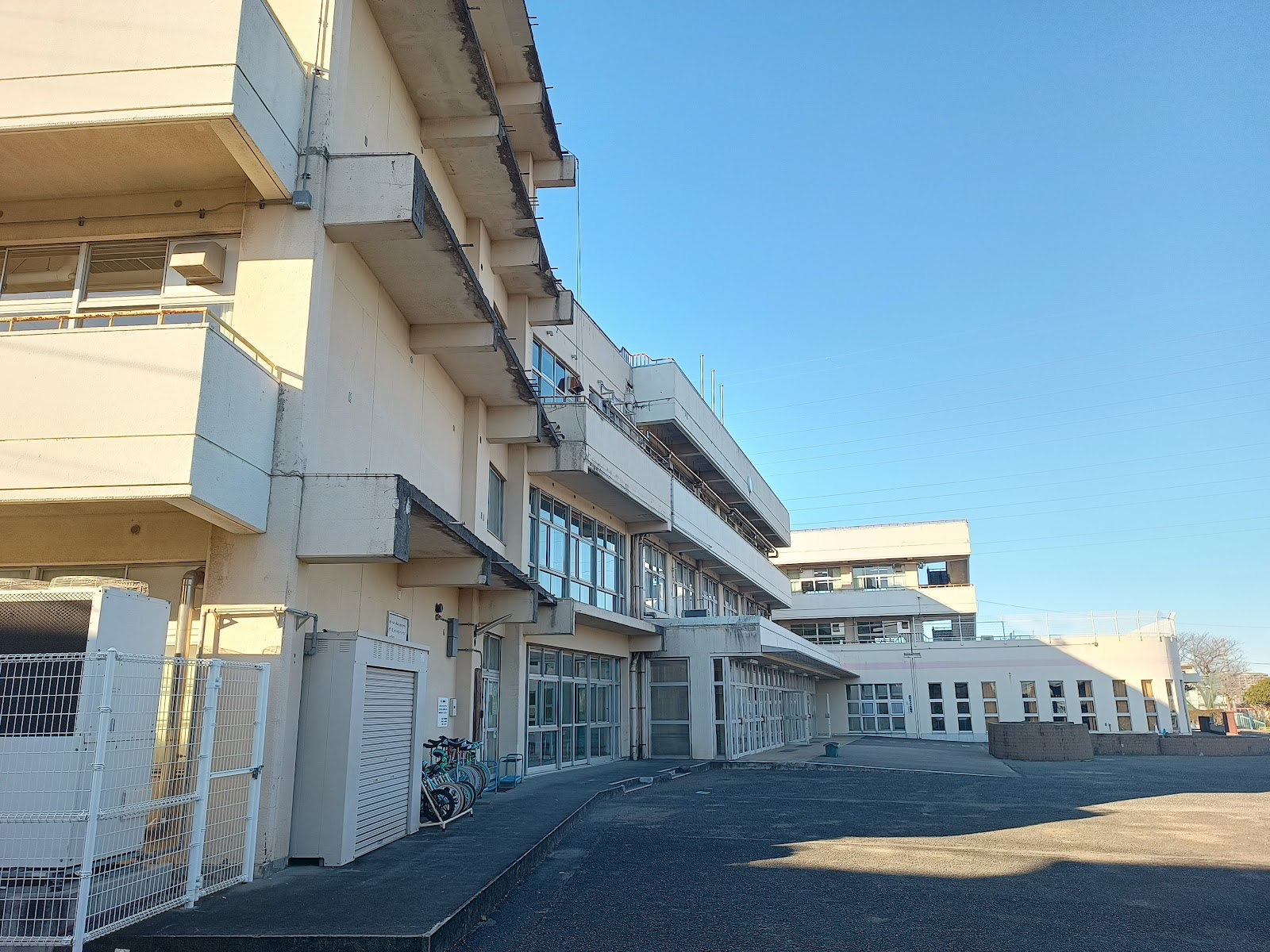 成瀬中央小学校の写真