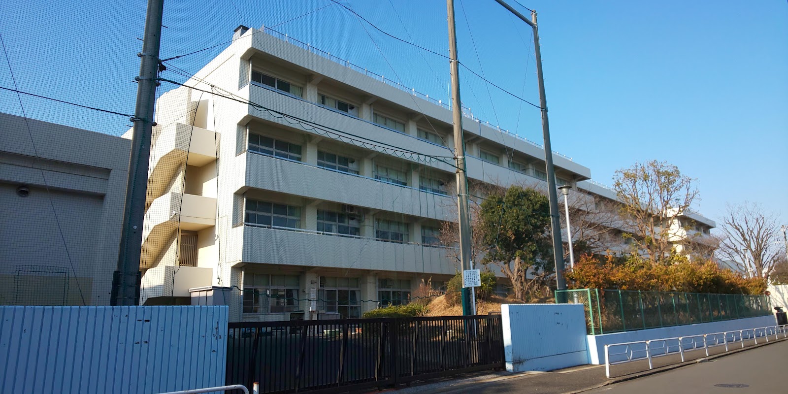 丸山台中学校の写真