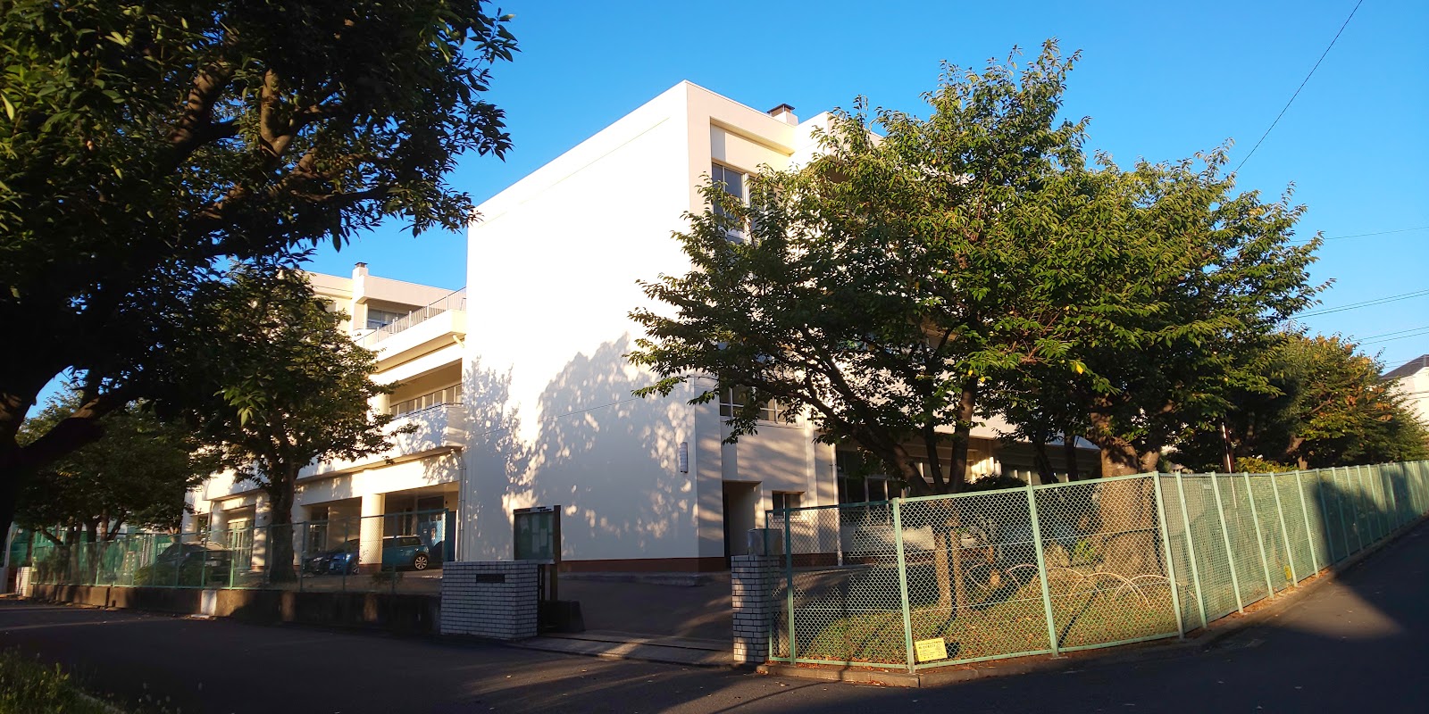 飯島中学校の写真