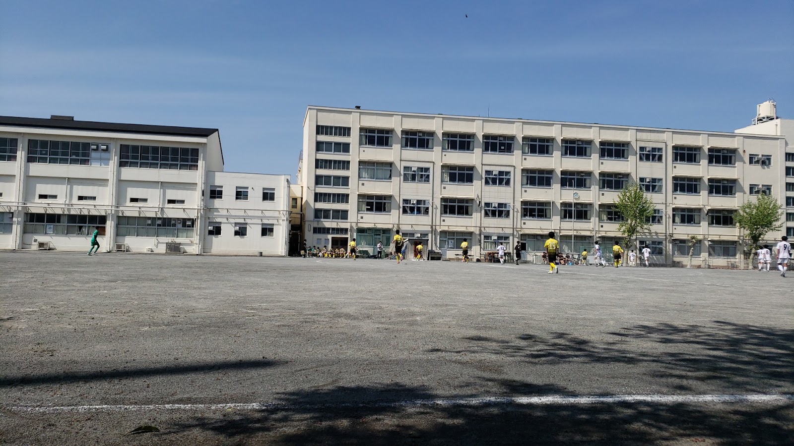 富岡中学校の写真