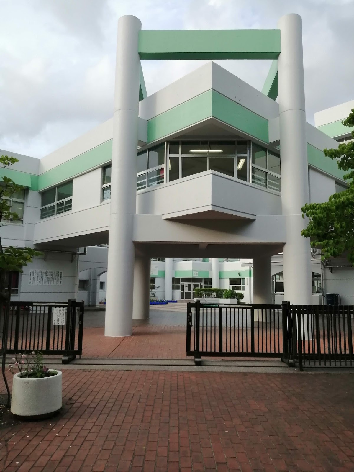 荏田東第一小学校の写真